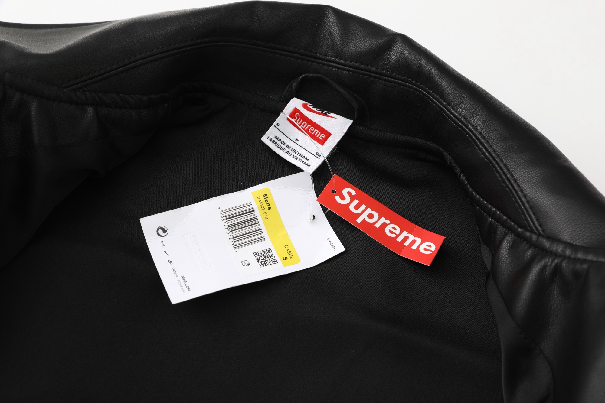 Imagen 2 de Supreme Nike Leather Varsity Jacket Black